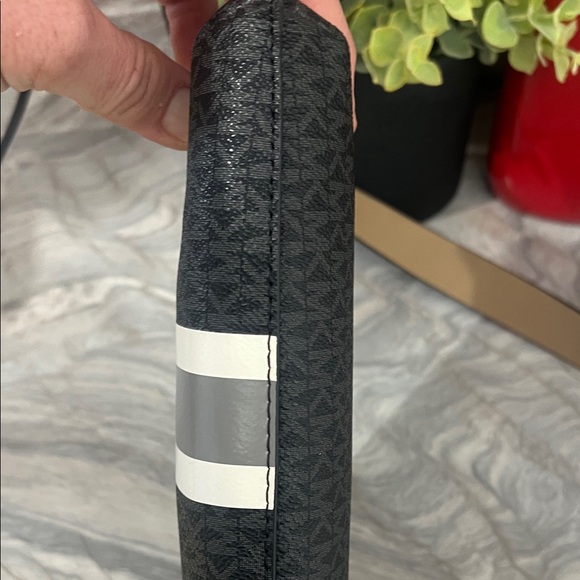 Michael Kors Black Logo Stripe Belt Bag with Gray and White Center Stripe NWOT - Picture 6 of 9